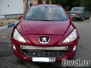 Битый автомобиль Peugeot 308