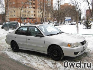 Битый автомобиль Toyota Corolla